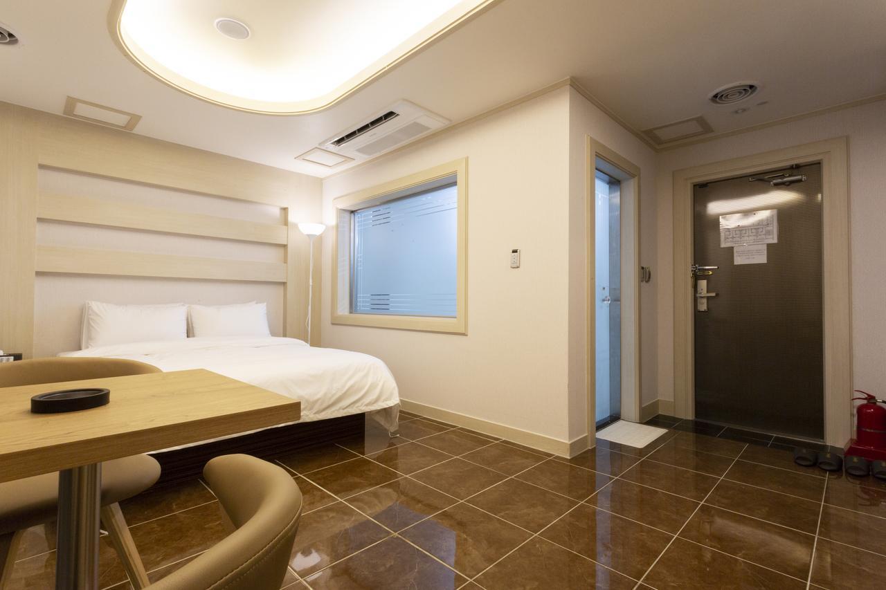 Hotel Tirol Seul Zewnętrze zdjęcie
