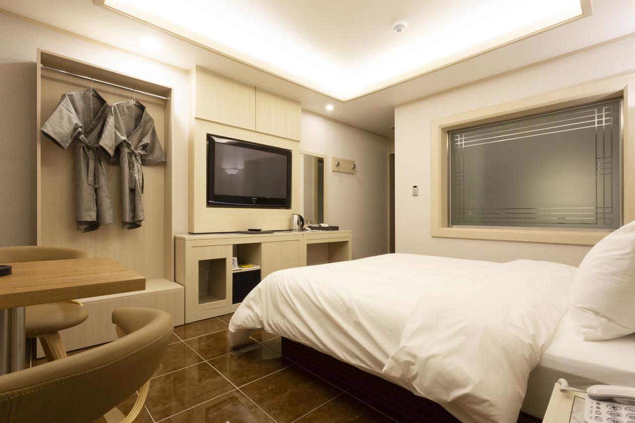 Hotel Tirol Seul Zewnętrze zdjęcie