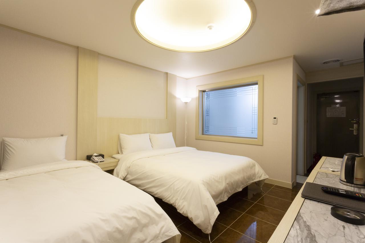 Hotel Tirol Seul Zewnętrze zdjęcie