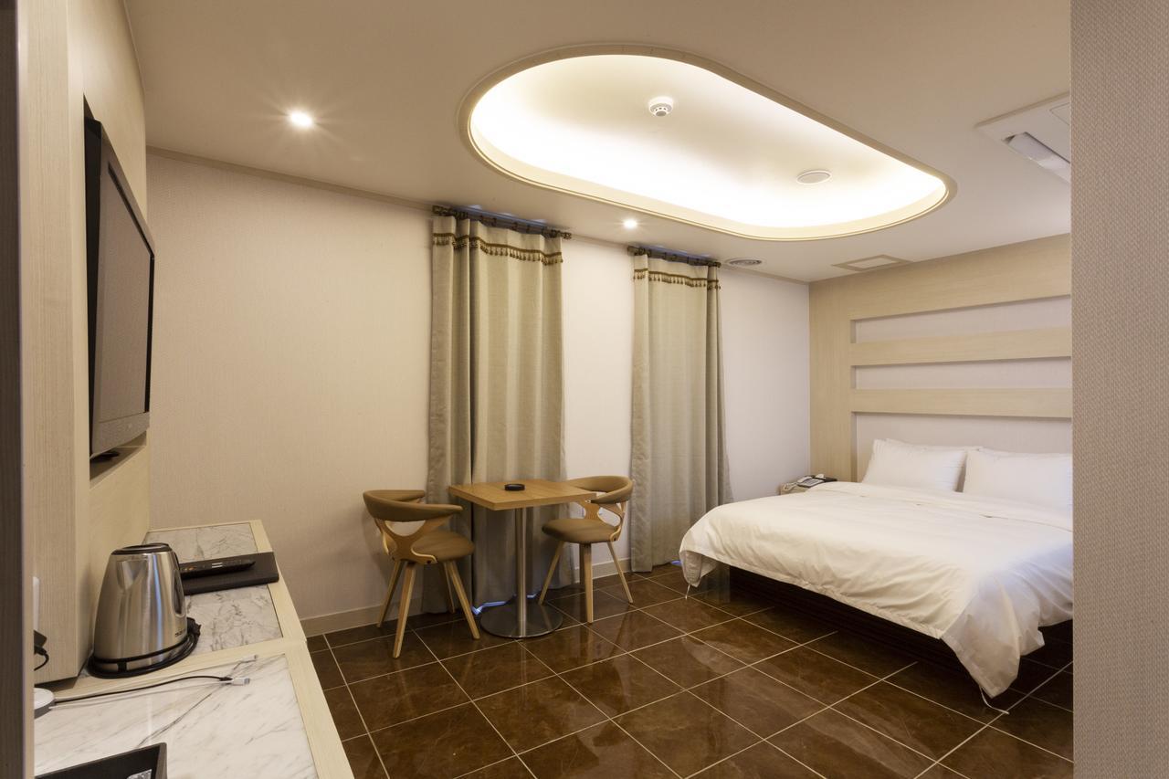 Hotel Tirol Seul Zewnętrze zdjęcie